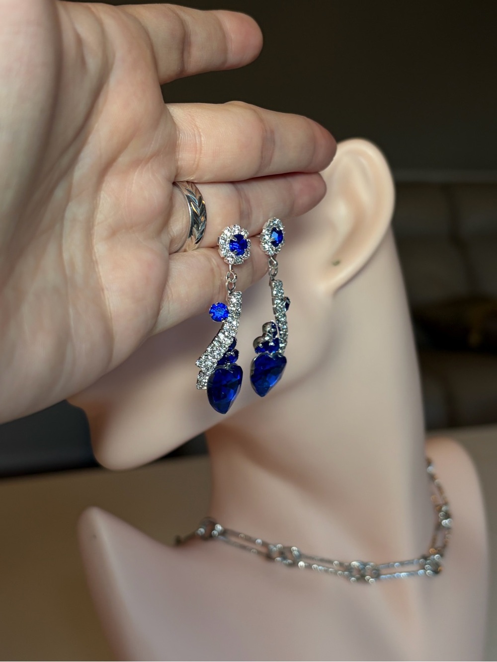 Elegant Blue Heart Drop Earrings. - Picture 5 of 10